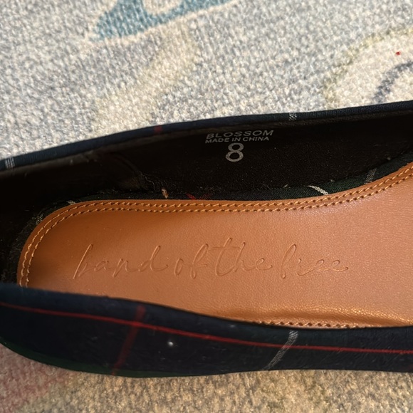Plaid Flats - 8 ONLY WORN ONCE - Picture 7 of 7
